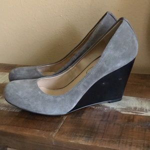 Jessica Simpson grey wedge heels in size 8.5